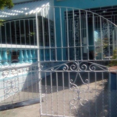 Robby'S Place Harbour View Bagian luar foto